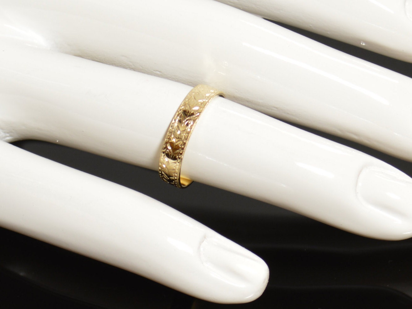 Engraved Band-14k gold