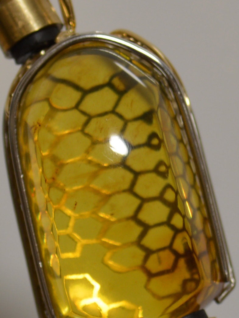 Amber Pendant - Platinum/18k Gold